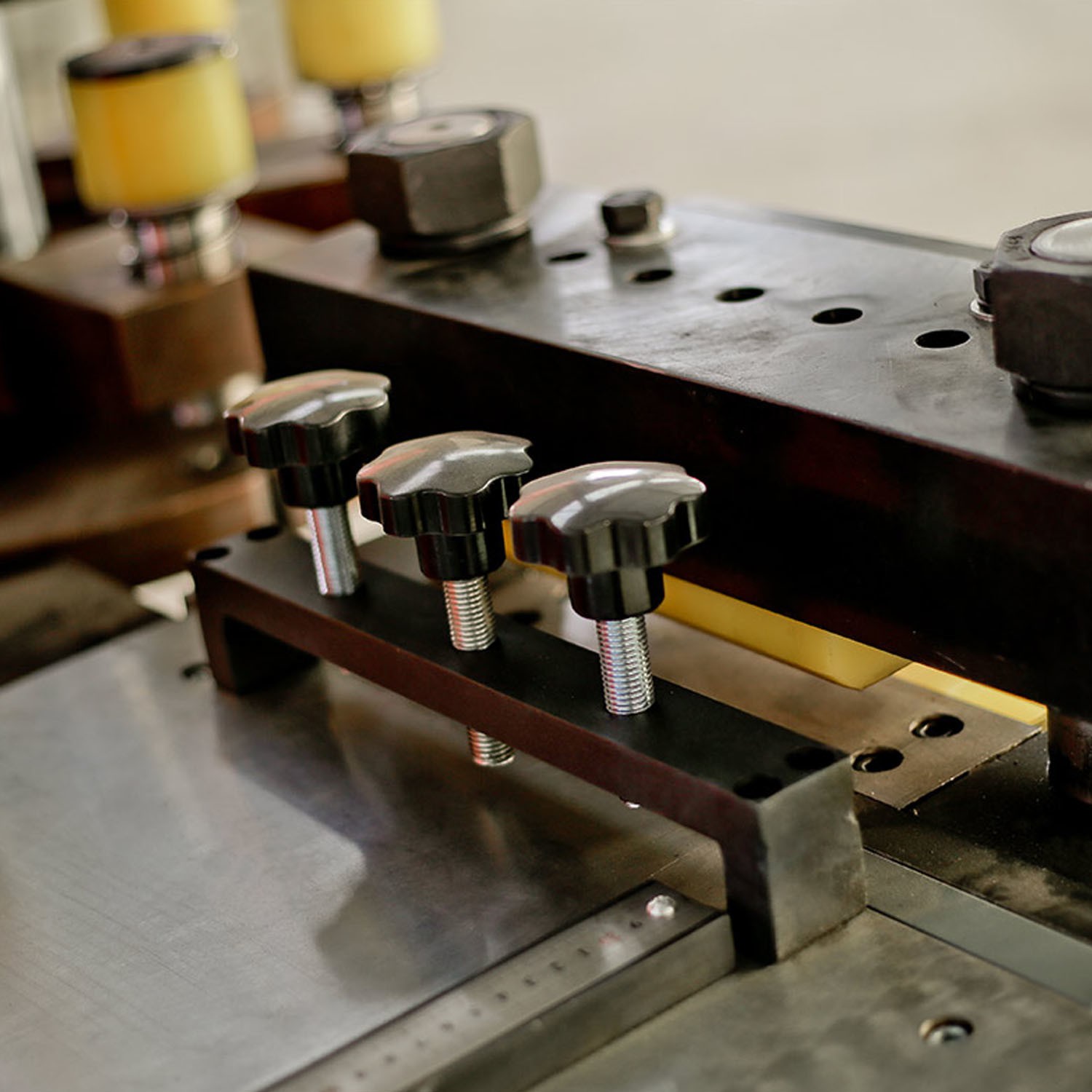 busbar cutting machine busbar cutting machine